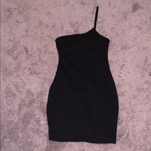 One shoulder black dress